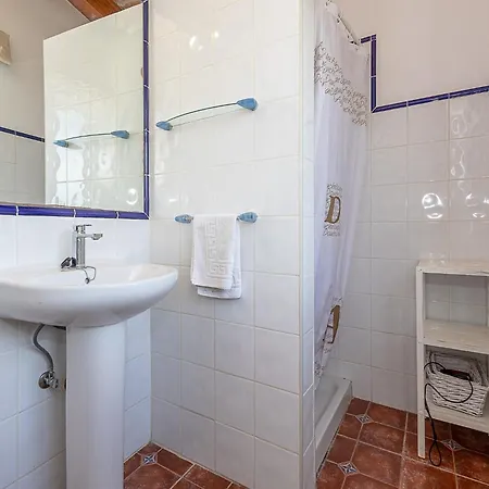 Villa In With Shared Pool *