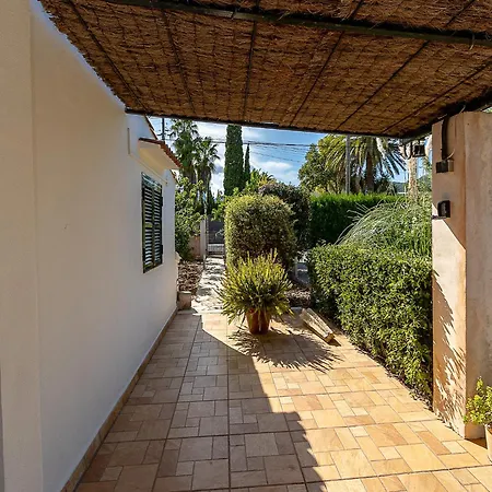 Villa In With Shared Pool